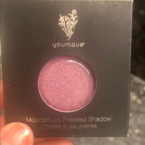 Younique pressed eyeshadow